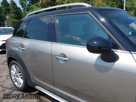 2019 MINI Countryman Cooper with VIN WMZYS7C5XK3F46936, listed as a IAAI auction lot 42419916 with 43,383 mi miles and . Bid and sale history available at DreamBid. Image 13.