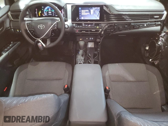 2025 Toyota Camry LE z VIN 4T1DAACK9SU506208, wystawiony jako Copart lot #56706605 z przebiegiem 17 651 mil mil oraz Szkoda całkowita • Salvage title. Historia ofert i sprzedaży dostępna na DreamBid. Obrazek 8.