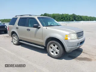 2002 Ford Explorer XLS z VIN 1FMZU72E72ZA77570, wystawiony jako IAAI lot #42380457 z przebiegiem Nie podano mil oraz . Historia ofert i sprzedaży dostępna na DreamBid. Obrazek 1.