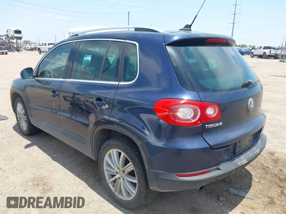 2011 Volkswagen Tiguan SEL с VIN WVGBV7AX4BW506165, выставлен на аукционе IAAI как лот 42256905 с пробегом 171 047 миль миль и . История ставок и продаж доступна на DreamBid. Изображение 3.