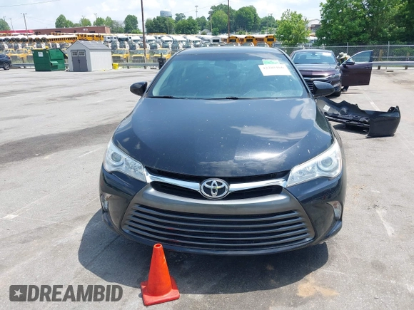 2015 Toyota Camry XLE z VIN 4T1BF1FK3FU089923, wystawiony jako IAAI lot #42285166 z przebiegiem 109 631 mil mil oraz . Historia ofert i sprzedaży dostępna na DreamBid. Obrazek 12.