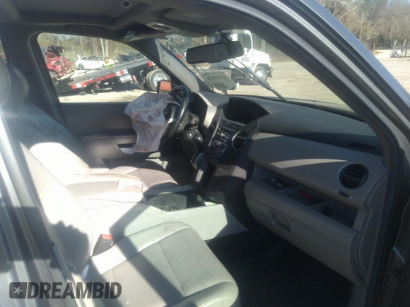 2013 Honda Pilot EX-L with VIN 5FNYF4H51DB010598, listed as a IAAI auction lot 41719076 with 239,853 mi miles. Bid and sale history available at carsss.com. Image 5.