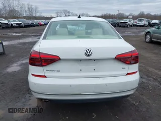 2017 Volkswagen Passat SE z VIN 1VWGT7A35HC052769, wystawiony jako IAAI lot #41687009 z przebiegiem 59 791 mil mil oraz . Historia ofert i sprzedaży dostępna na DreamBid. Obrazek 16.