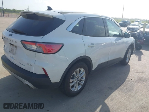 2020 Ford Escape SE z VIN 1FMCU0G67LUA10190, wystawiony jako IAAI lot #42533228 z przebiegiem 135 961 mil mil oraz . Historia ofert i sprzedaży dostępna na DreamBid. Obrazek 4.