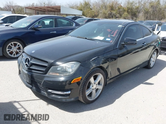 2015 Mercedes-Benz C-Class C 250 with VIN WDDGJ4HBXFG383850, listed as a IAAI auction lot 41809724 with 100,032 mi miles. Bid and sale history available at carsss.com. Image 17.