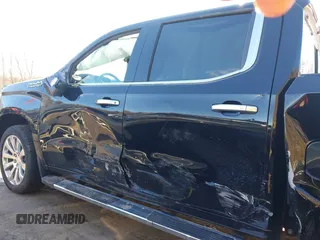 2019 Chevrolet Silverado 1500 High Country with VIN 3GCUYHED5KG176125, listed as a IAAI auction lot 41570074 with 72,801 mi miles. Bid and sale history available at carsss.com. Image 14.