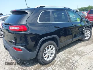 2017 Jeep Cherokee Latitude z VIN 1C4PJMCS7HD219932, wystawiony jako IAAI lot #40131246 z przebiegiem 97 795 mil mil oraz . Historia ofert i sprzedaży dostępna na DreamBid. Obrazek 4.