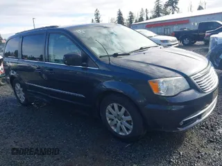 2013 Chrysler Town & Country Touring z VIN 2C4RC1BG9DR756341, wystawiony jako IAAI lot #41955275 z przebiegiem 155 463 mil mil oraz . Historia ofert i sprzedaży dostępna na DreamBid. Obrazek 1.