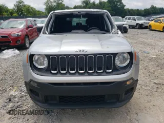 2018 Jeep Renegade Sport with VIN ZACCJBABXJPJ42855, listed as a Copart auction lot 61055385 with 121,046 mi miles and Clean title. Bid and sale history available at DreamBid. Image 5.
