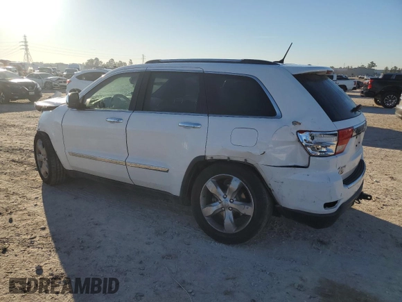 2013 Jeep Grand Cherokee Overland with VIN 1C4RJFCG8DC606862, listed as a Copart auction lot 82149804 with 155,999 mi miles and Salvage Title. Bid and sale history available at carsss.com. Image 2.
