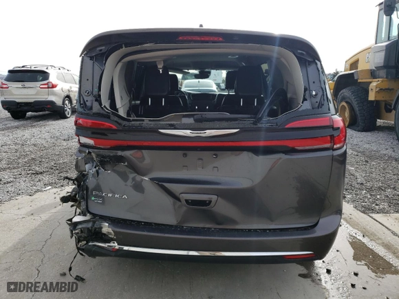 2022 Chrysler Pacifica Touring L with VIN 2C4RC1BG2NR188970, listed as a Copart auction lot 45591235 with 67,705 mi miles and Salvage Title. Bid and sale history available at carsss.com. Image 6.