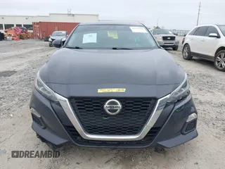 2021 Nissan Altima 2.5 SV with VIN 1N4BL4DV6MN403329, listed as a IAAI auction lot 41531696 with 83,981 mi miles. Bid and sale history available at carsss.com. Image 12.