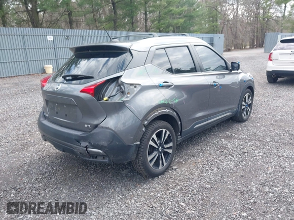 2019 Nissan Kicks SR with VIN 3N1CP5CU9KL503622, listed as a IAAI auction lot 42045362 with 69,000 mi miles. Bid and sale history available at carsss.com. Image 4.