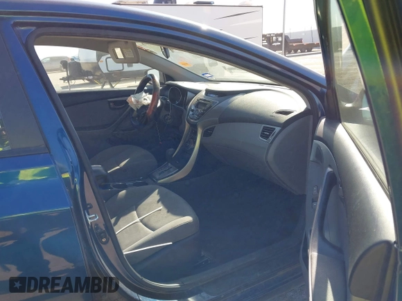 2013 Hyundai Elantra GLS z VIN KMHDH4AE8DU959958, wystawiony jako IAAI lot #41390078 z przebiegiem 123 731 mil mil oraz . Historia ofert i sprzedaży dostępna na DreamBid. Obrazek 5.