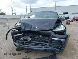 2017 Porsche Cayenne с VIN WP1AA2A2XHKA90706, выставлен на аукционе IAAI как лот 41692768 с пробегом 92 800 миль миль и . История ставок и продаж доступна на DreamBid. Изображение 6.