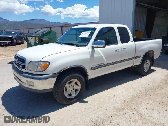 2000 Toyota Tundra SR5 with VIN 5TBRT3413YS097893, listed as a IAAI auction lot 42221710 with 213,142 mi miles and . Bid and sale history available at DreamBid. Image 2.