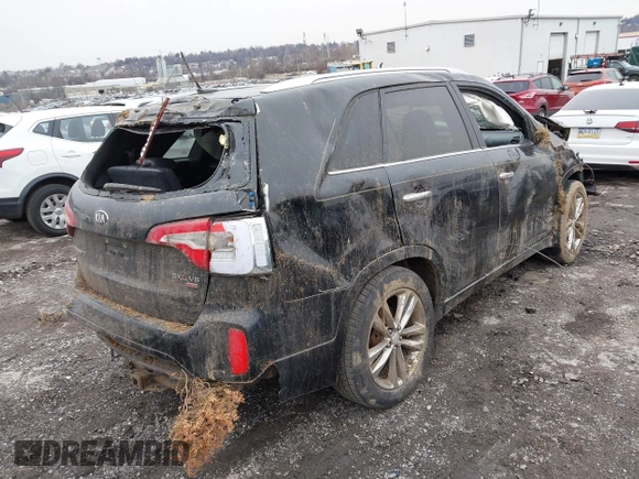 2014 Kia Sorento SX Limited with VIN 5XYKWDA70EG440053, listed as a IAAI auction lot 41565177 with 106,706 mi miles. Bid and sale history available at carsss.com. Image 4.