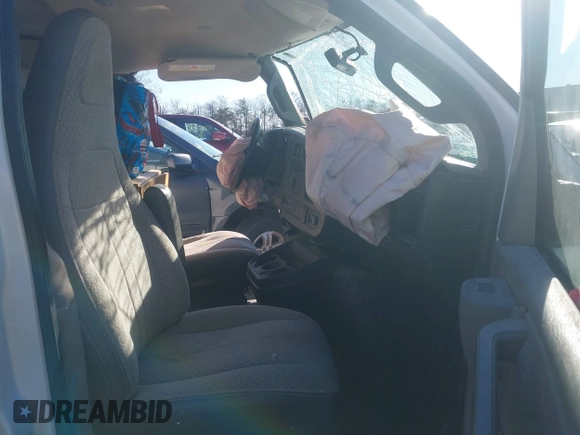 2019 Chevrolet Express Cargo with VIN 1GCWGBFG8K1317771, listed as a IAAI auction lot 41205692 with Not provided miles and . Bid and sale history available at DreamBid. Image 5.