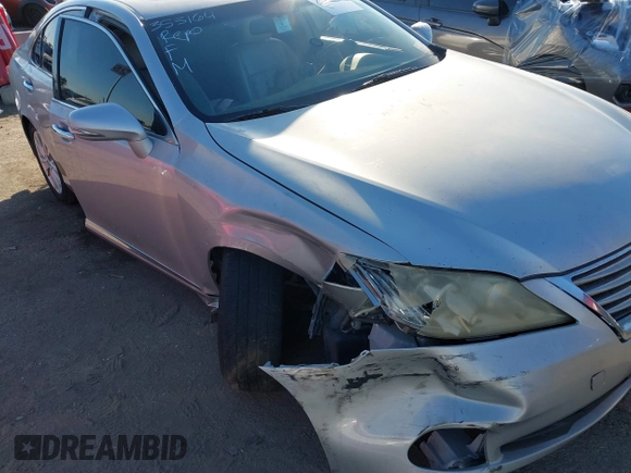 2011 Lexus ES with VIN JTHBK1EG2B2442931, listed as a IAAI auction lot 41337263 with 184,942 mi miles. Bid and sale history available at carsss.com. Image 6.