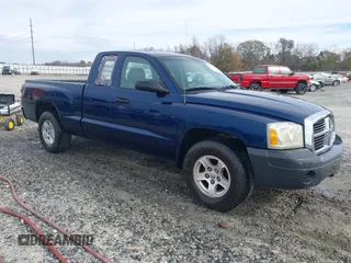 2005 Dodge Dakota ST with VIN 1D7HE22K75S242803, listed as a IAAI auction lot 41383968 with 160,295 mi miles and . Bid and sale history available at DreamBid. Image 1.