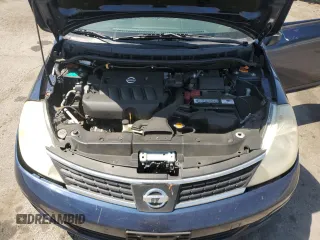 2008 Nissan Versa S z VIN 3N1BC13E48L464200, wystawiony jako Copart lot #55180675 z przebiegiem 90 854 mil mil oraz Szkoda całkowita • Salvage title. Historia ofert i sprzedaży dostępna na DreamBid. Obrazek 11.