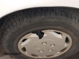 1995 Toyota Camry LE z VIN JT2SK12E8S0299203, wystawiony jako IAAI lot #39607993 z przebiegiem 193 374 mil mil oraz . Historia ofert i sprzedaży dostępna na DreamBid. Obrazek 19.