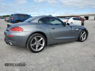2011 BMW Z4 sDrive35is with VIN WBALM1C50BE633213, listed as a Copart auction lot 61220135 with 62,458 mi miles and Salvage title. Bid and sale history available at DreamBid. Image 3.