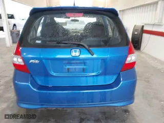 2008 Honda Fit Sport with VIN JHMGD37668S048700, listed as a IAAI auction lot 41652433 with 124,109 mi miles. Bid and sale history available at carsss.com. Image 16.