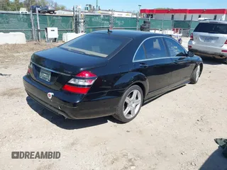 2008 Mercedes-Benz S-Class 5.5L V8 with VIN WDDNG86X68A163977, listed as a IAAI auction lot 42073048 with 131,851 mi miles. Bid and sale history available at carsss.com. Image 4.