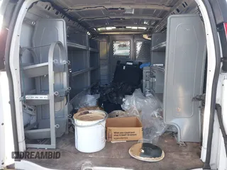 2020 Chevrolet Express Cargo z VIN 1GCWGAFP0L1242088, wystawiony jako IAAI lot #42145895 z przebiegiem Nie podano mil oraz . Historia ofert i sprzedaży dostępna na DreamBid. Obrazek 8.