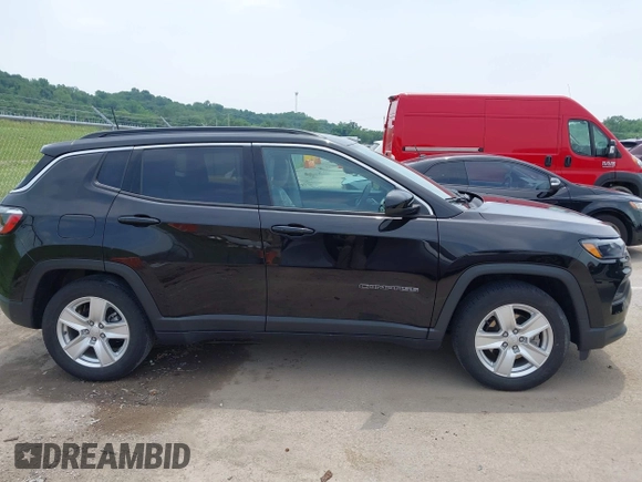 2022 Jeep Compass Latitude with VIN 3C4NJCBB4NT139111, listed as a IAAI auction lot 42380175 with 16,075 mi miles and . Bid and sale history available at DreamBid. Image 13.