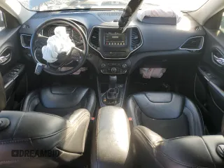 2020 Jeep Cherokee Latitude Plus with VIN 1C4PJLLB7LD568883, listed as a Copart auction lot 49480225 with 87,206 mi miles and Salvage title. Bid and sale history available at DreamBid. Image 8.