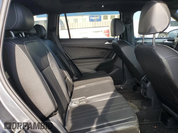 2024 Volkswagen Tiguan SE R-Line Black z VIN 3VV8B7AX6RM105221, wystawiony jako Copart lot #60552975 z przebiegiem 14 953 mil mil oraz Szkoda całkowita • Salvage title. Historia ofert i sprzedaży dostępna na DreamBid. Obrazek 11.