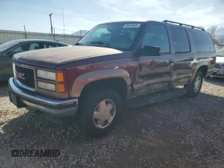 1997 GMC Suburban with VIN 1GKFK16R0VJ739603, listed as a Copart auction lot 48430045 with 195,017 mi miles and Salvage Title. Bid and sale history available at carsss.com. Image 1.