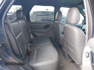 2002 Ford Escape XLT Choice with VIN 1FMYU04172KA40251, listed as a IAAI auction lot 41895889 with 214,935 mi miles and . Bid and sale history available at carsss.com. Image 8.