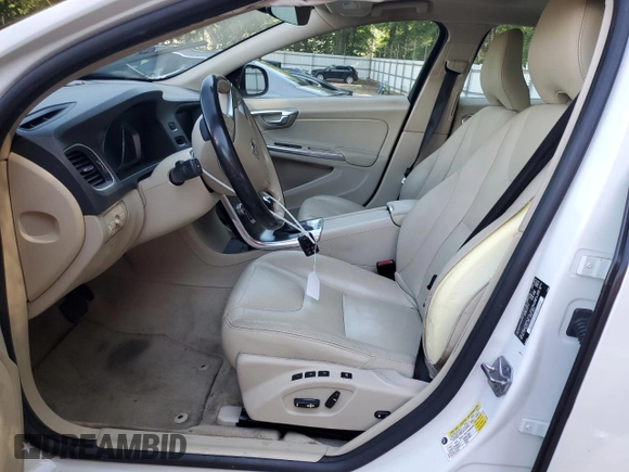 2016 Volvo S60 T5 Drive-E Premier z VIN YV126MFK8G2390619, wystawiony jako Copart lot #57810155 z przebiegiem 87 272 mil mil oraz Szkoda całkowita • Salvage title. Historia ofert i sprzedaży dostępna na DreamBid. Obrazek 7.