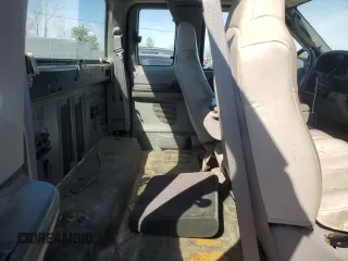 2005 Ford F-250 XL с VIN 1FTSX21585ED28951, выставлен на аукционе Copart как лот 55117845 с пробегом Не указан миль и Чистый • Clean title. История ставок и продаж доступна на DreamBid. Изображение 10.
