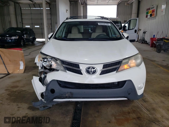 2013 Toyota RAV4 XLE z VIN JTMRFREV0DD006555, wystawiony jako Copart lot #60250705 z przebiegiem 200 084 mil mil oraz Szkoda całkowita • Salvage title. Historia ofert i sprzedaży dostępna na DreamBid. Obrazek 5.