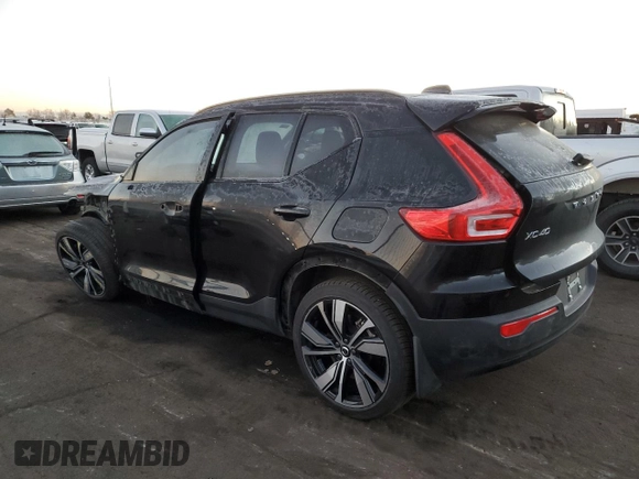 2021 Volvo XC40 z VIN YV4ED3UR9M2561647, wystawiony jako Copart lot #85908524 z przebiegiem 31 479 mil mil oraz Szkoda całkowita • Salvage title. Historia ofert i sprzedaży dostępna na DreamBid. Obrazek 2.