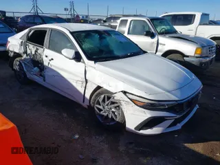 2024 Hyundai Elantra SEL with VIN KMHLM4DG6RU791457, listed as a IAAI auction lot 41428635 with 5,318 mi miles. Bid and sale history available at carsss.com. Image 1.