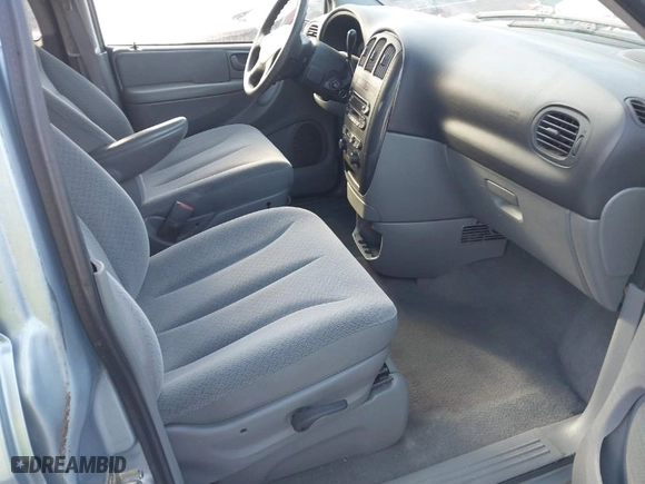 2006 Dodge Caravan SXT with VIN 1D4GP45R86B577853, listed as a IAAI auction lot 41695240 with 167,391 mi miles. Bid and sale history available at carsss.com. Image 5.