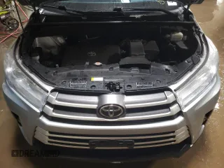 2019 Toyota Highlander SE z VIN 5TDJZRFHXKS745415, wystawiony jako Copart lot #49050585 z przebiegiem 81 440 mil mil oraz Szkoda całkowita • Salvage title. Historia ofert i sprzedaży dostępna na DreamBid. Obrazek 11.
