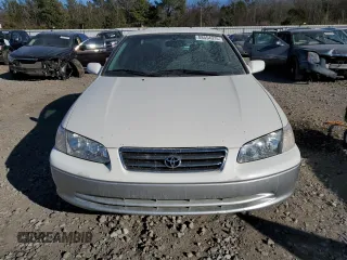 2001 Toyota Camry CE with VIN JT2BG22K810574290, listed as a Copart auction lot 88554975 with 267,620 mi miles and Salvage Title. Bid and sale history available at carsss.com. Image 5.