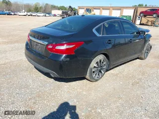 2018 Nissan Altima 2.5 SR with VIN 1N4AL3APXJC187102, listed as a IAAI auction lot 41484895 with 146,625 mi miles. Bid and sale history available at carsss.com. Image 4.