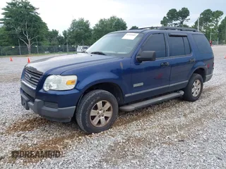 2006 Ford Explorer XLS z VIN 1FMEU62E86UA69991, wystawiony jako IAAI lot #42599509 z przebiegiem 163 531 mil mil oraz . Historia ofert i sprzedaży dostępna na DreamBid. Obrazek 2.
