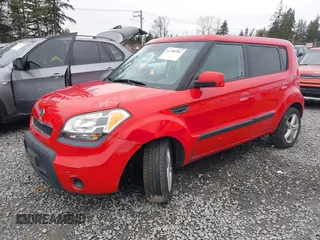 2010 Kia Soul + with VIN KNDJT2A27A7190198, listed as a IAAI auction lot 41756701 with 171,947 mi miles. Bid and sale history available at carsss.com. Image 2.