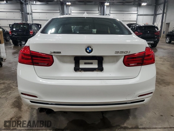 2018 BMW 3 Series 330i xDrive with VIN WBA8D9G5XJNU72561, listed as a Copart auction lot 55093355 with 28,411 mi miles and Salvage title. Bid and sale history available at DreamBid. Image 6.