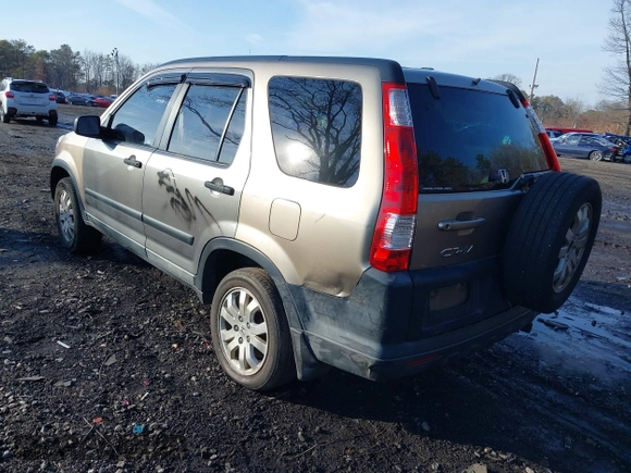 2005 Honda CR-V EX with VIN SHSRD78895U328047, listed as a IAAI auction lot 41493071 with 234,589 mi miles. Bid and sale history available at carsss.com. Image 3.