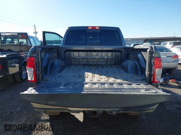2022 Ram 2500 Tradesman with VIN 3C6UR5CL6NG224328, listed as a IAAI auction lot 41724469 with 90,128 mi miles. Bid and sale history available at carsss.com. Image 17.
