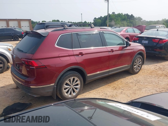 2018 Volkswagen Tiguan SEL with VIN 3VV3B7AX9JM054814, listed as a IAAI auction lot 42394400 with 92,160 mi miles and . Bid and sale history available at DreamBid. Image 4.